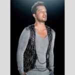 Download Music Murat Boz – Egri Egri Dogru Dogru