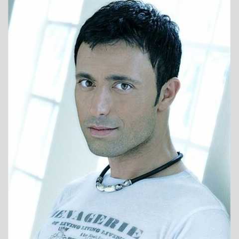 Download Music Mustafa Sandal - Bin Parca