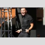 Download Music Mustafa Sandal – Deli Yangin